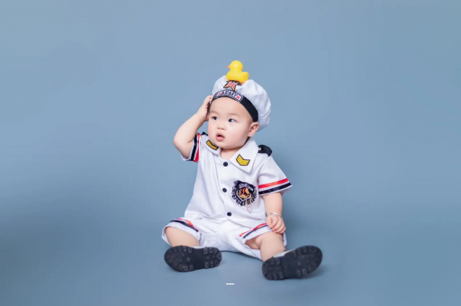 常宁宝宝老摇头怎么回事 常宁宝宝老摇头怎么回事